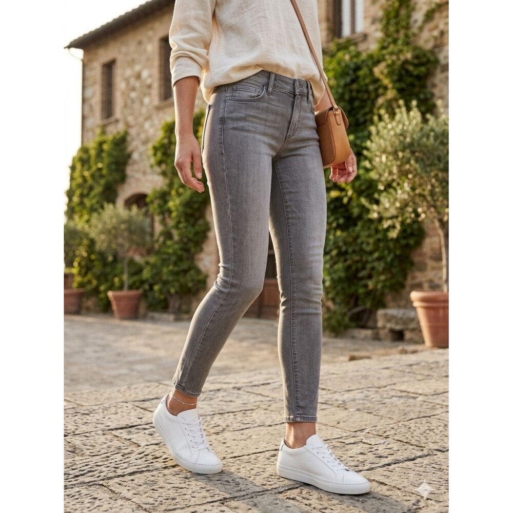 Paige Verdugo Ultra Skinny Jeans in Silvie Gray Size 27